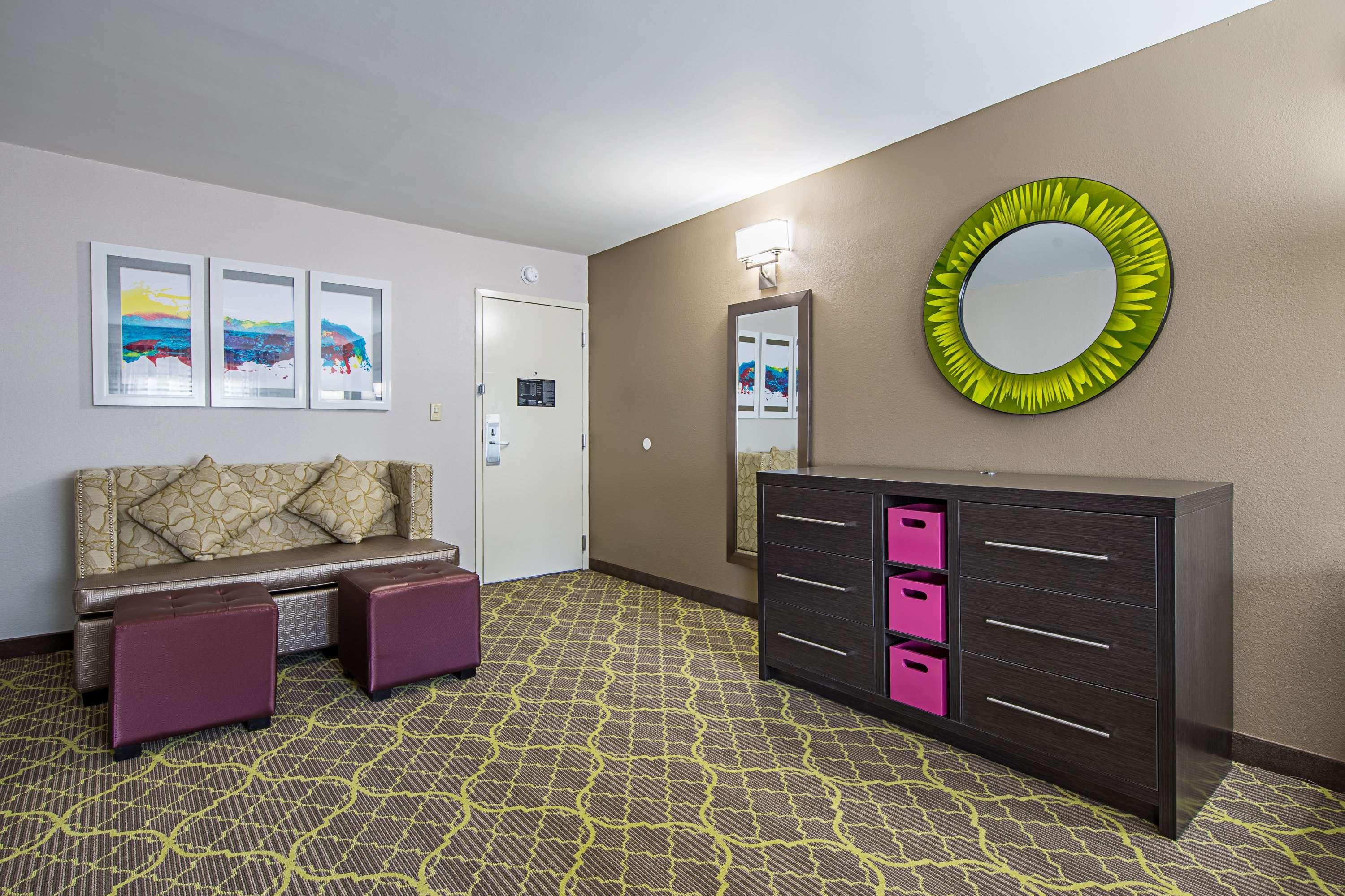 Best Western Plus Clemson Hotel & Conference Center Экстерьер фото