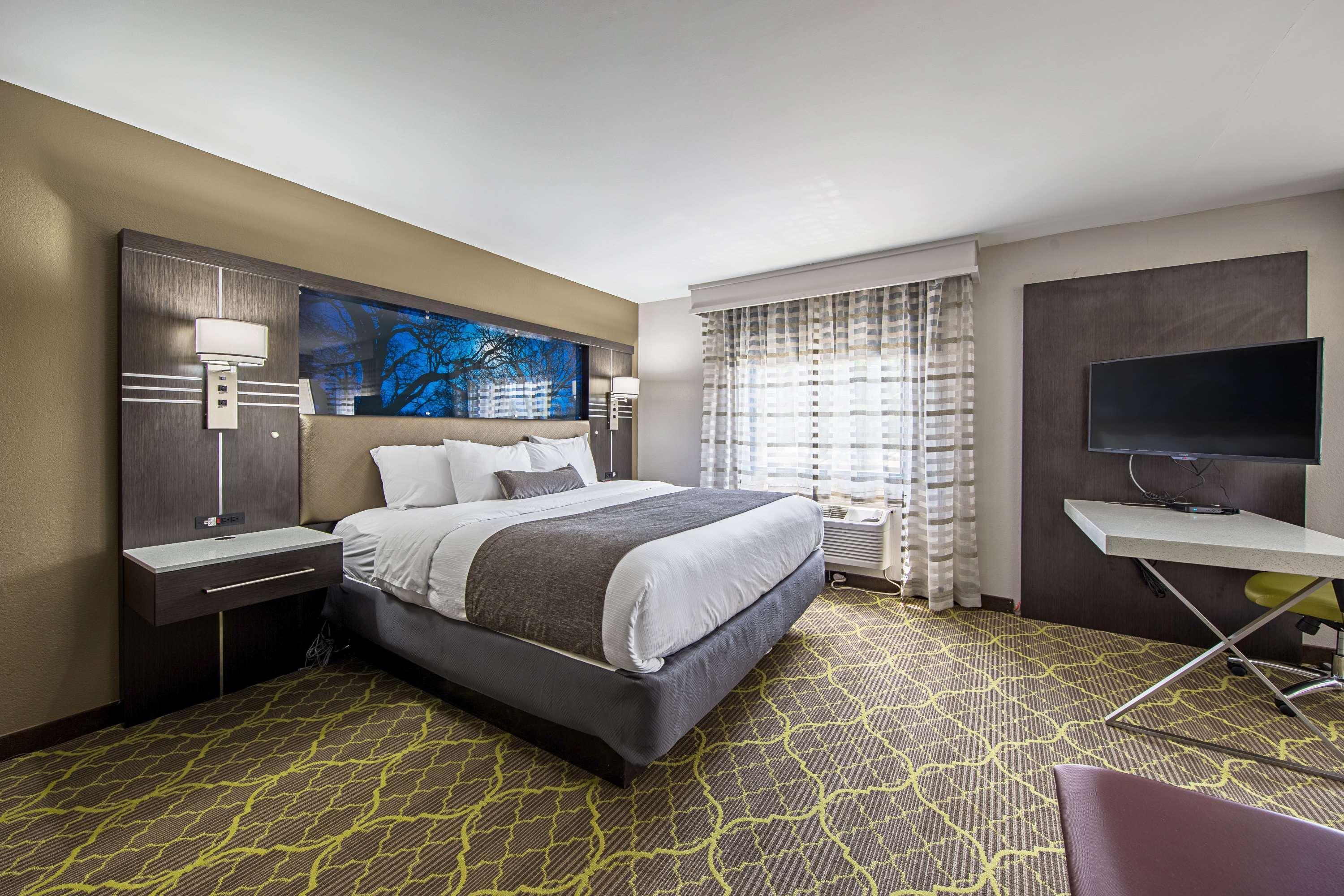 Best Western Plus Clemson Hotel & Conference Center Экстерьер фото